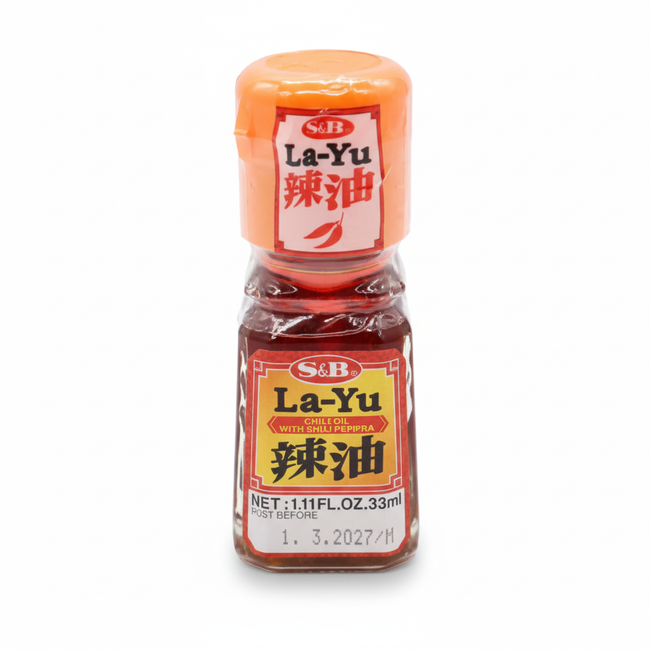 La-yu chili oil with chili pepper